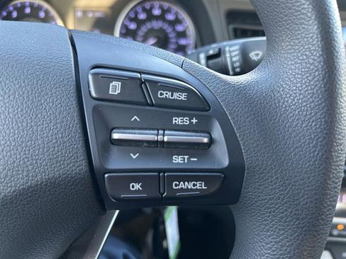 Used 2020 Hyundai Elantra SE image 23