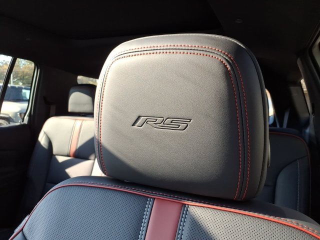 New 2027 Chevrolet Traverse RS w/ LPO, Floor Liner Package AWD/4WD image 22
