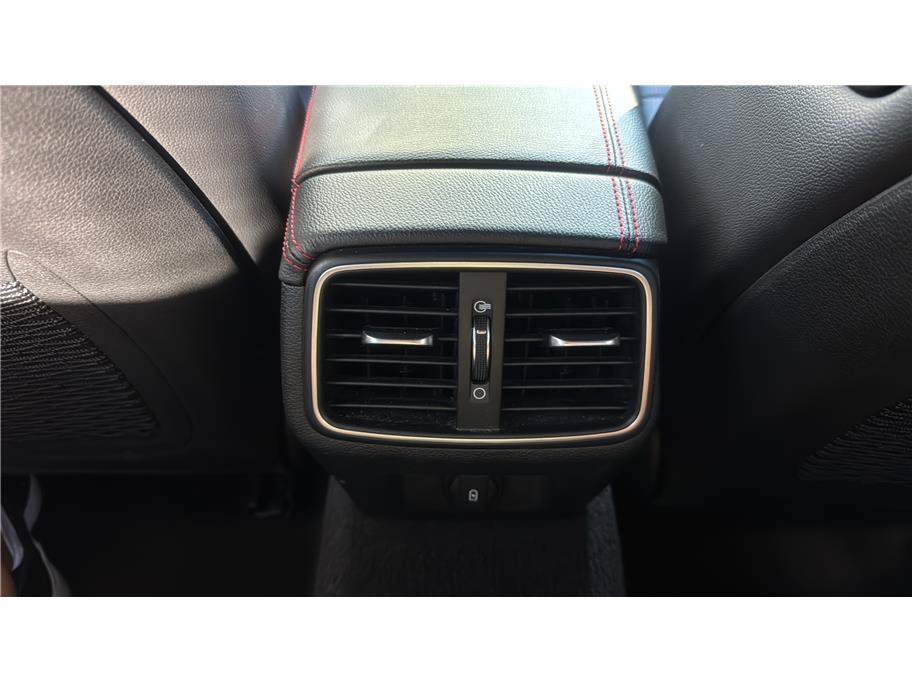 Used 2023 Genesis G70 2.0T w/ Sport Prestige Package AWD/4WD image 18