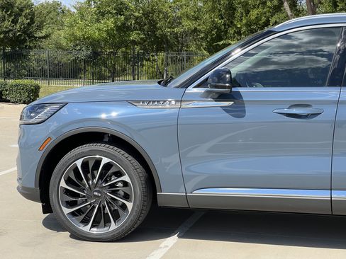 New 2025 Lincoln Aviator Reserve w/ Equipment Group 201A image 5