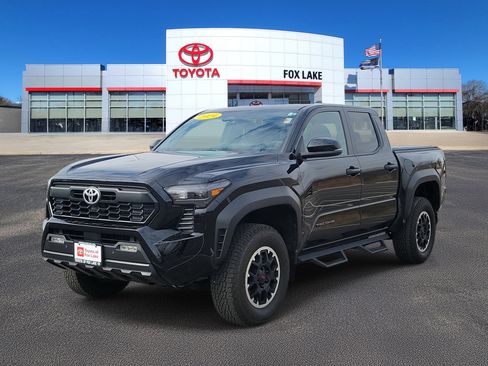 Used 2024 Toyota Tacoma TRD Off-Road w/ TRD Off Road Upgrade Package image 2