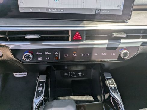 Certified 2026 Kia Sorento SX AWD/4WD image 26