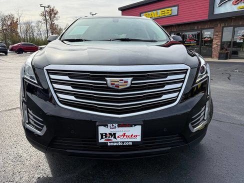 Used 2018 Cadillac XT5 Luxury image 2