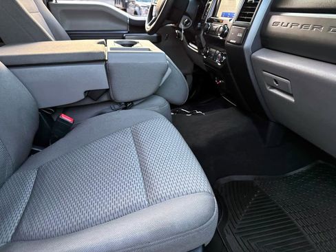 Used 2020 Ford F250 XLT w/ Snow Plow Prep Package image 11