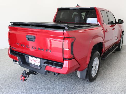 Used 2024 Toyota Tacoma SR5 AWD/4WD image 7