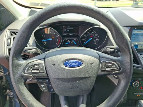 Used 2019 Ford Escape SE FWD image 19