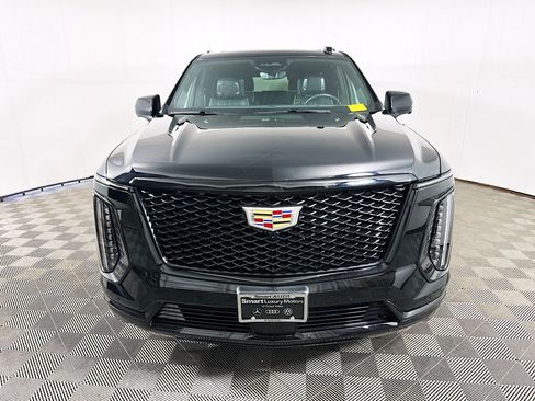 Used 2025 Cadillac Escalade Sport Platinum w/ LPO, Floor Liner Package AWD/4WD image 5