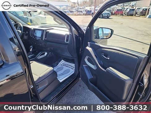 Certified 2024 Nissan Frontier SV image 31