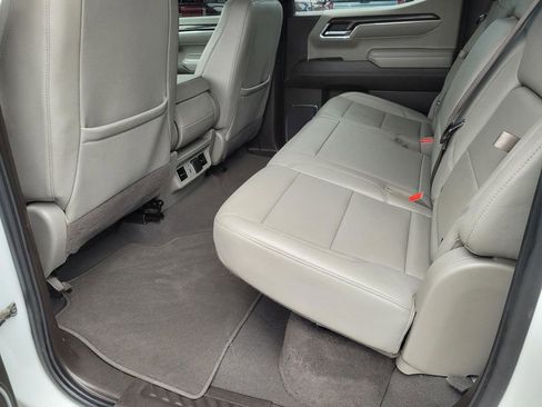 Used 2024 GMC Sierra 1500 SLT RWD image 3
