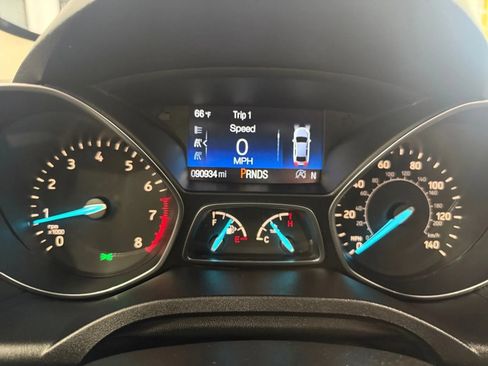 Used 2019 Ford Escape Titanium AWD/4WD image 11