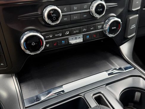 Used 2024 Ford F150 Lariat AWD/4WD image 22