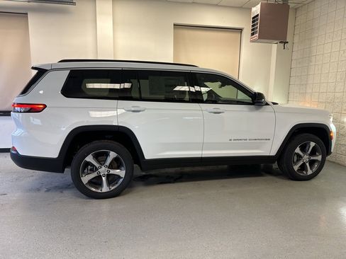 New 2026 Jeep Grand Cherokee L Limited image 22