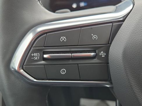 Used 2025 Chevrolet Equinox LT FWD image 22