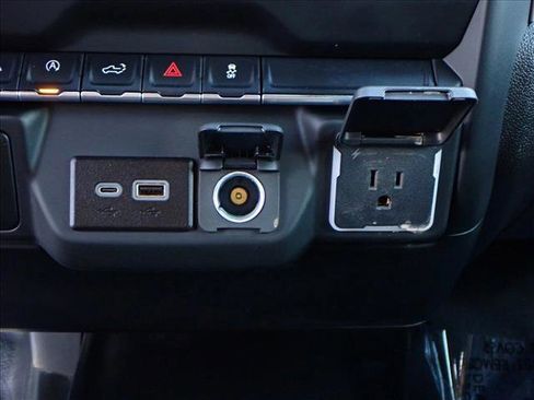 Used 2024 Chevrolet Silverado 1500 W/T w/ WT Convenience Package image 18