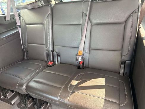 Used 2023 GMC Yukon XL Denali RWD image 16