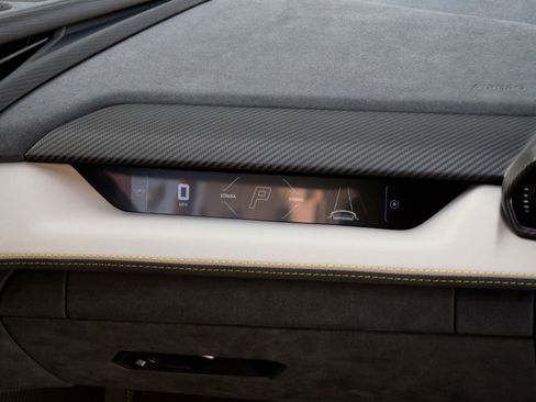 Used 2025 Lamborghini Revuelto AWD/4WD image 28