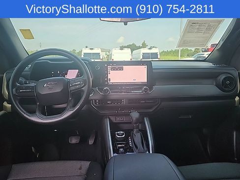 Used 2023 Chevrolet Colorado Trail Boss w/ Technology Package AWD/4WD image 4