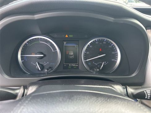 Used 2019 Toyota Highlander XLE image 24