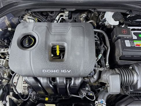 Used 2018 Hyundai Elantra SEL image 38