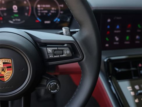 New 2025 Porsche Panamera 4 image 20