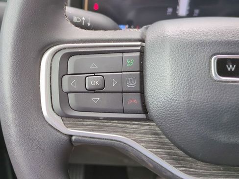 Used 2024 Jeep Wagoneer Series II w/ Flexible Seating Group RWD image 24