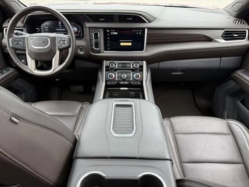 Used 2024 GMC Yukon XL Denali RWD image 22