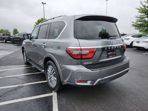 Used 2023 Nissan Armada SL w/ Captain's Chairs Package AWD/4WD image 17