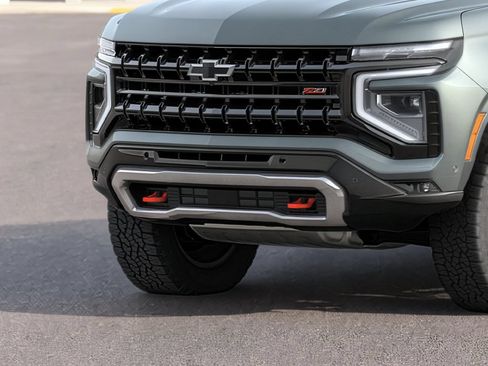New 2026 Chevrolet Suburban Z71 w/ Comfort Package AWD/4WD image 4