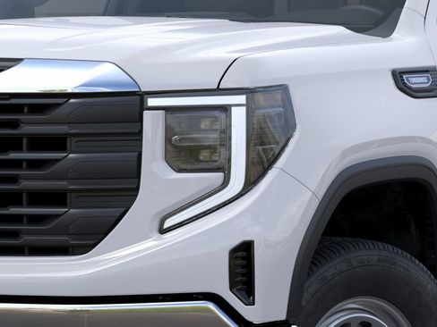 Used 2026 GMC Sierra 1500 Pro w/ Pro Value Package RWD image 36