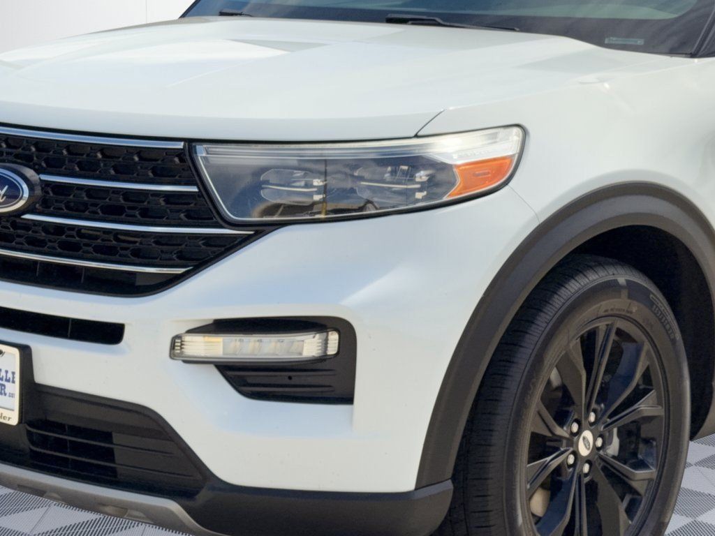 Used 2020 Ford Explorer XLT w/ Equipment Group 202A RWD image 12