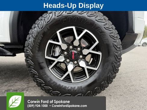 Used 2024 GMC Canyon AT4X image 9