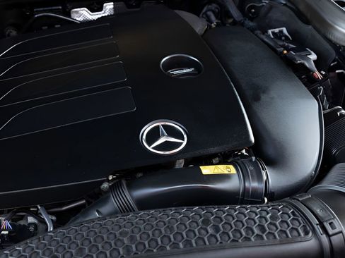 Used 2022 Mercedes-Benz GLC 300 4MATIC image 92