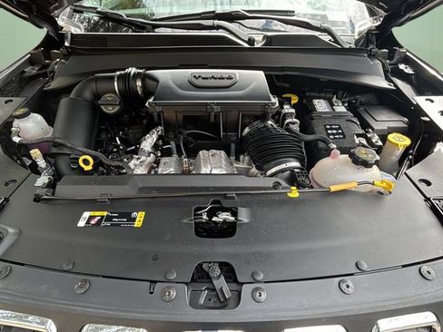 Used 2024 Jeep Compass Sport image 12