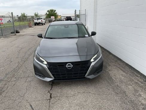 Used 2025 Nissan Altima 2.5 SV image 5