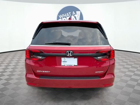 Used 2024 Honda Odyssey Sport image 6