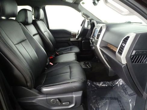 Used 2018 Ford F150 Lariat image 17