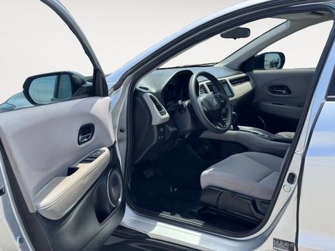 Used 2016 Honda HR-V EX image 10