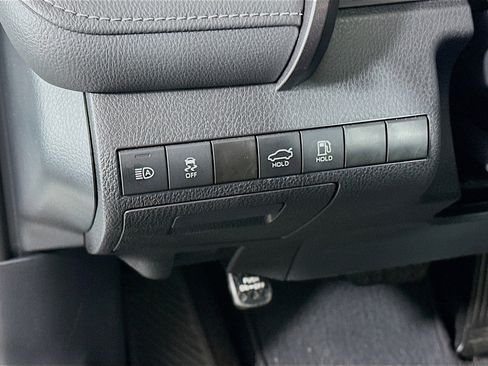 Used 2023 Toyota Camry SE image 16