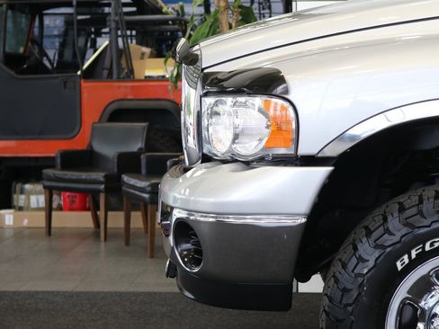 Used 2004 Dodge Ram 2500 Truck SLT w/ Trailer Tow Group AWD/4WD image 50
