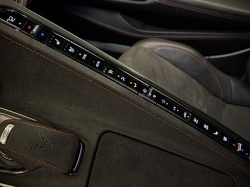 Used 2024 Chevrolet Corvette Stingray Premium Cpe w/ Z51 Performance Package RWD image 9