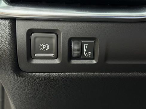 Used 2023 Cadillac XT4 Sport FWD image 21