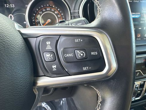 Used 2019 Jeep Wrangler Unlimited Sahara w/ Dual Top Group image 31