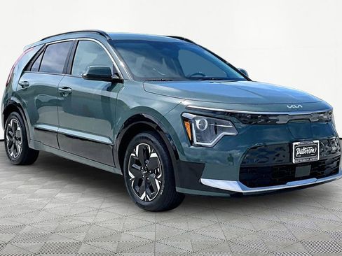 Certified 2024 Kia Niro Wind FWD image 5