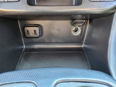 Used 2022 Chevrolet Colorado Z71 image 28