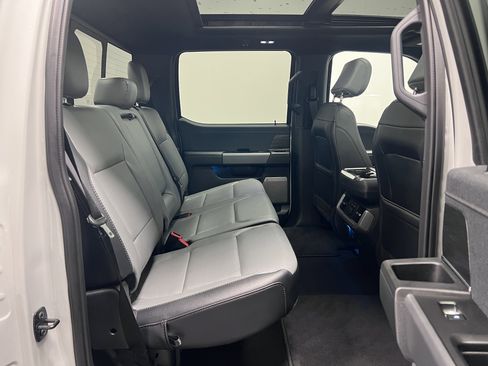 Used 2024 Ford F150 Lightning Lariat image 19