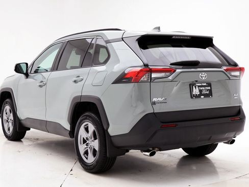 Used 2023 Toyota RAV4 XLE w/ Convenience Package image 6