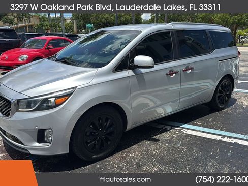 Used 2018 Kia Sedona EX FWD image 5