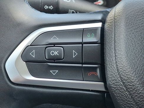 Used 2022 Jeep Compass Latitude w/ Convenience Group AWD/4WD image 23