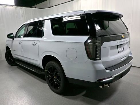 New 2026 Chevrolet Suburban Premier AWD/4WD image 7