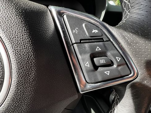 Used 2018 Chevrolet Camaro LT image 20